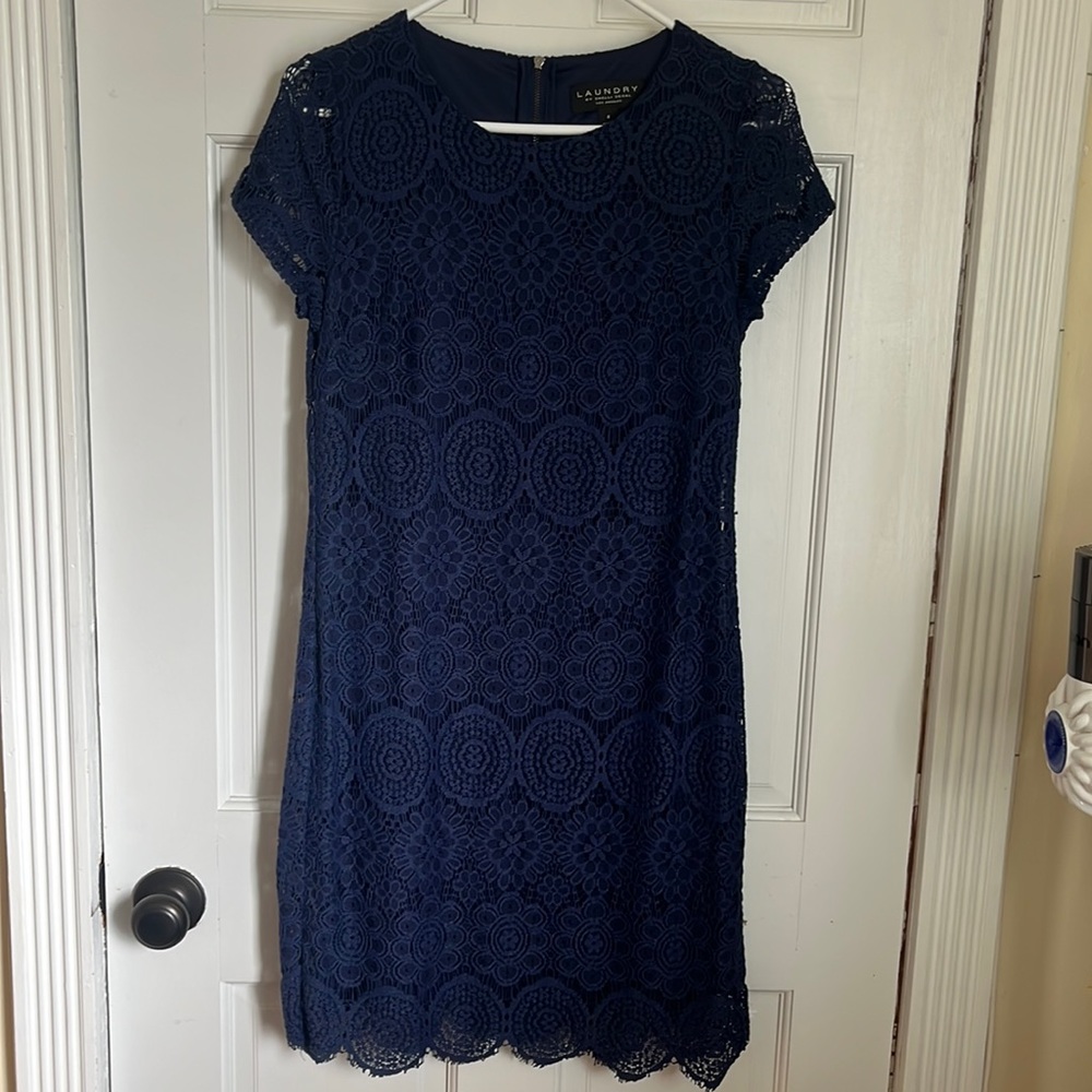 Laundry by Shelli Segal Navy Lace dress size 4